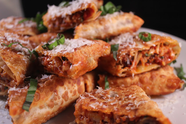 Sausage pizza egg rolls