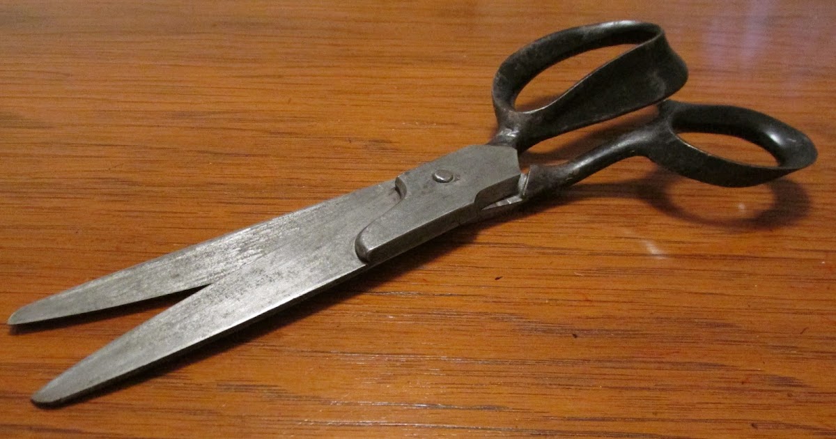 AMERICAN SCISSOR STORIES RichCon