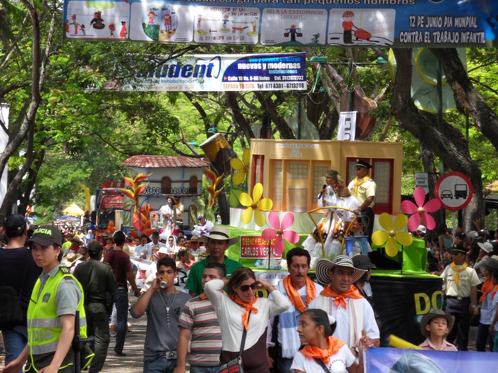 Arte, cultura y turismo DESFILE PUPULAR SAN PEDRO NEIVA