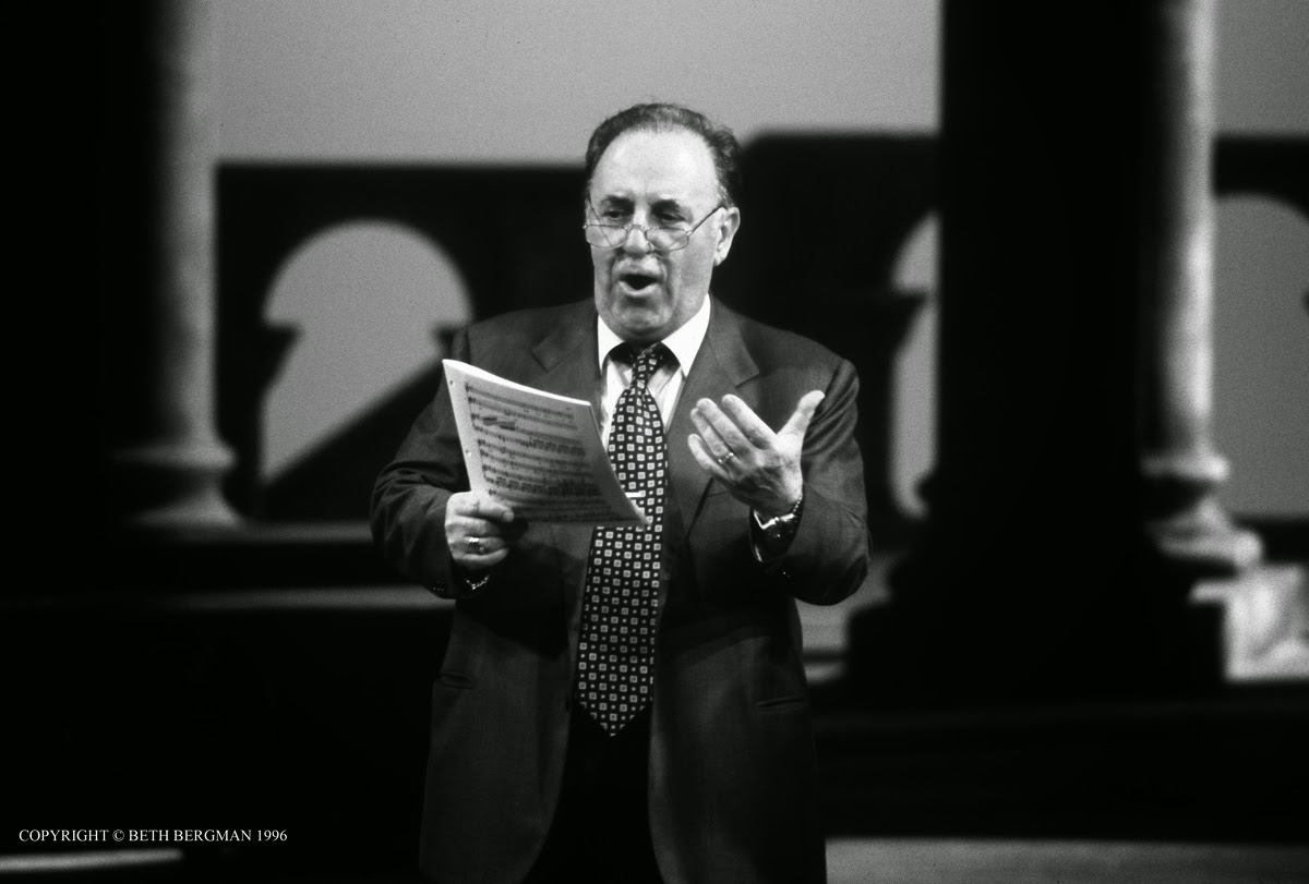 The Opera Lenz Carlo Bergonzi, a Tribute