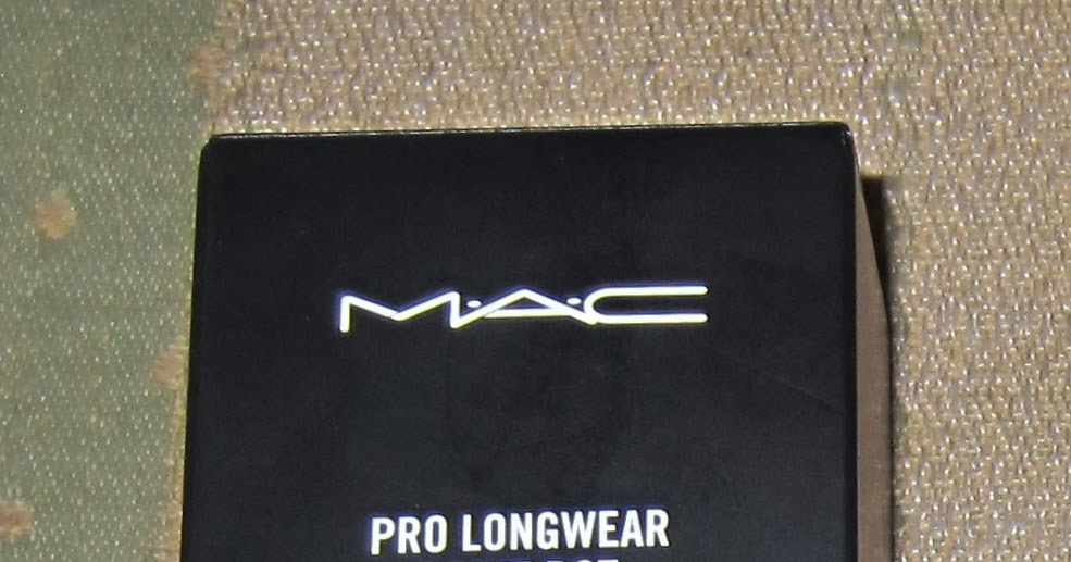 Review MAC Pro Longwear Paint Pot in Layin' Low Beauty Traveller