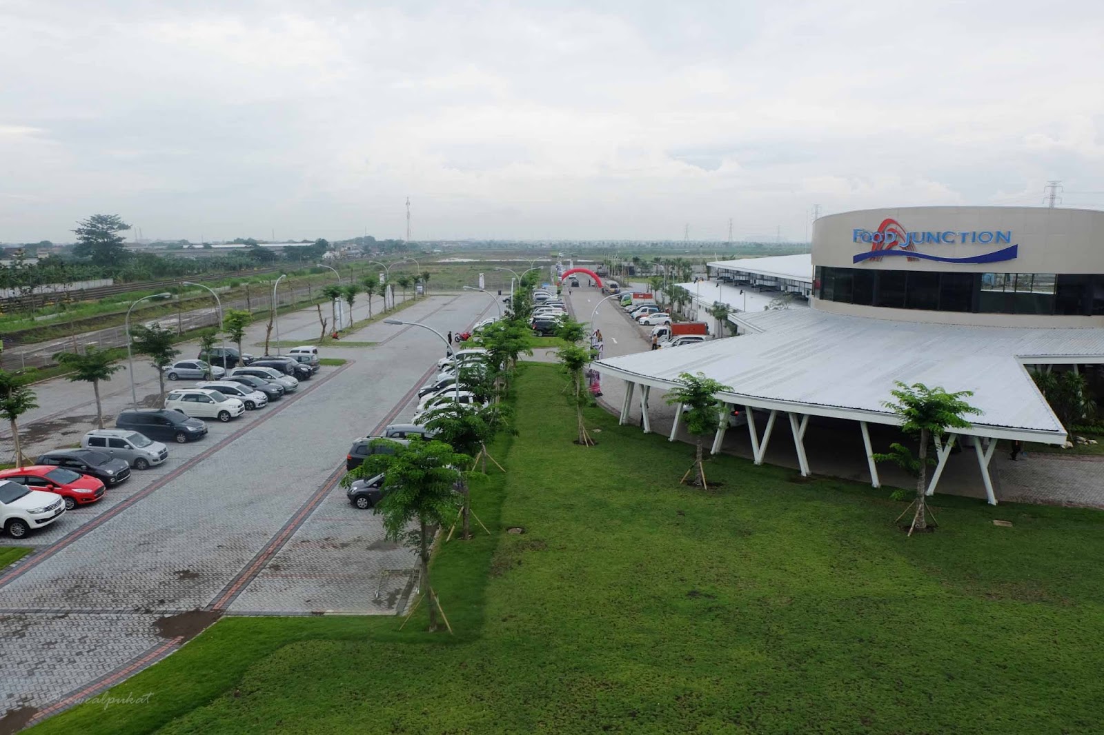 Food Junction Tempat Nongkrong Baru Di Surabaya Barat