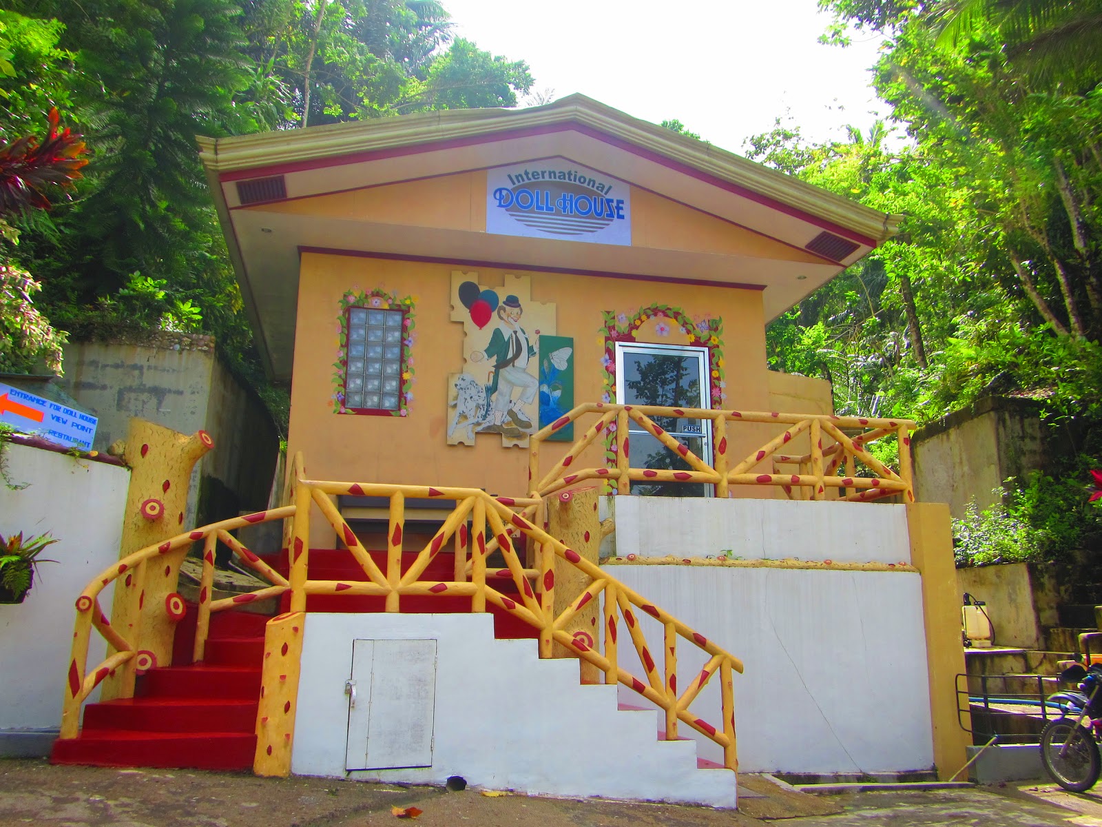 LEXICAL CROWN INTERNATIONAL DOLL HOUSE (PHILIPPINES)