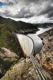 The Gordon Dam in Tasmania is a large hydro facility, with an installed capacity of430 MW. The Gordon Dam in Tasmania is a large hydro facility, with an installed capacity of430 MW.