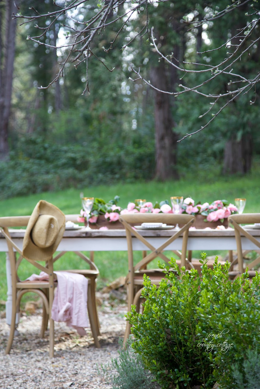 5 minute Spring centerpiece FRENCH COUNTRY COTTAGE