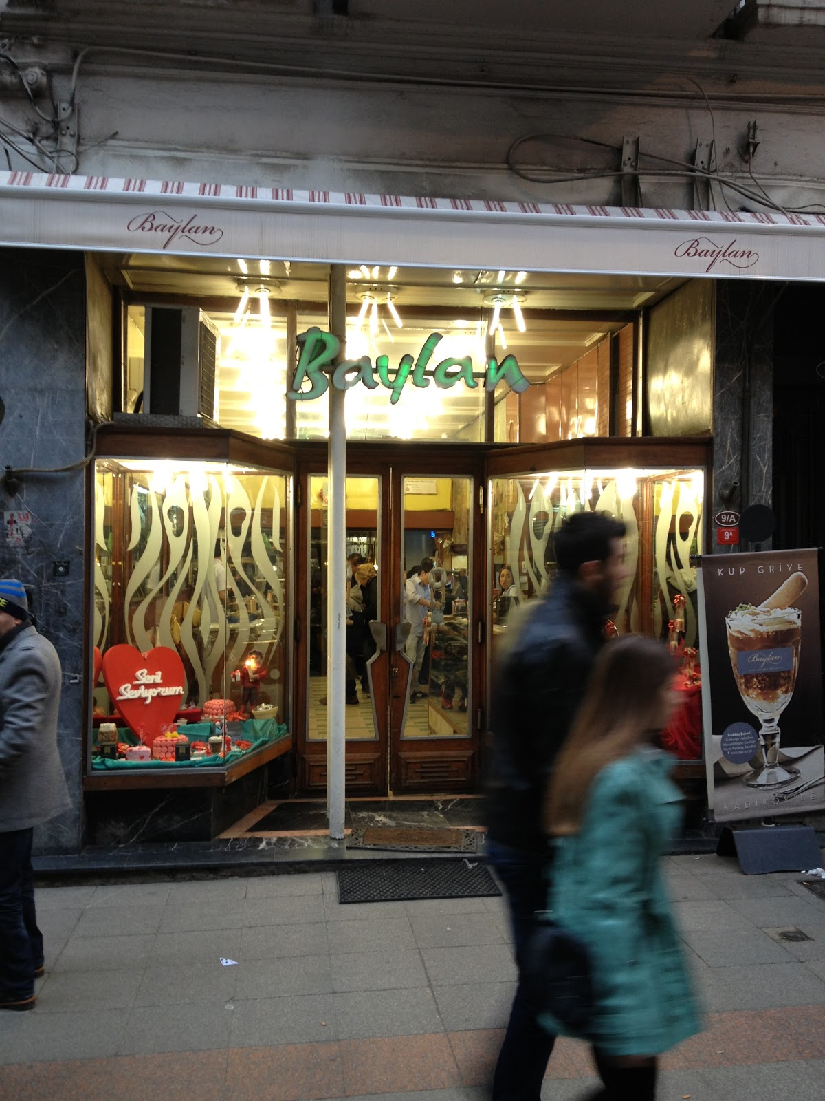 Yedim Geldim Baylan Pastanesi Kadıköy