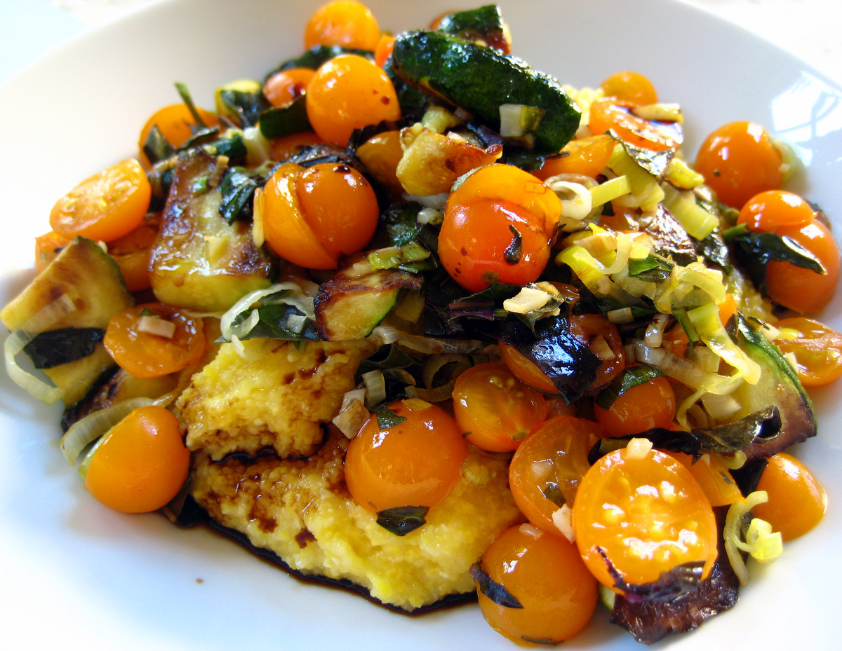 Cook Food. Mostly Plants. Polenta with Sauteed Leeks, Zucchini, and