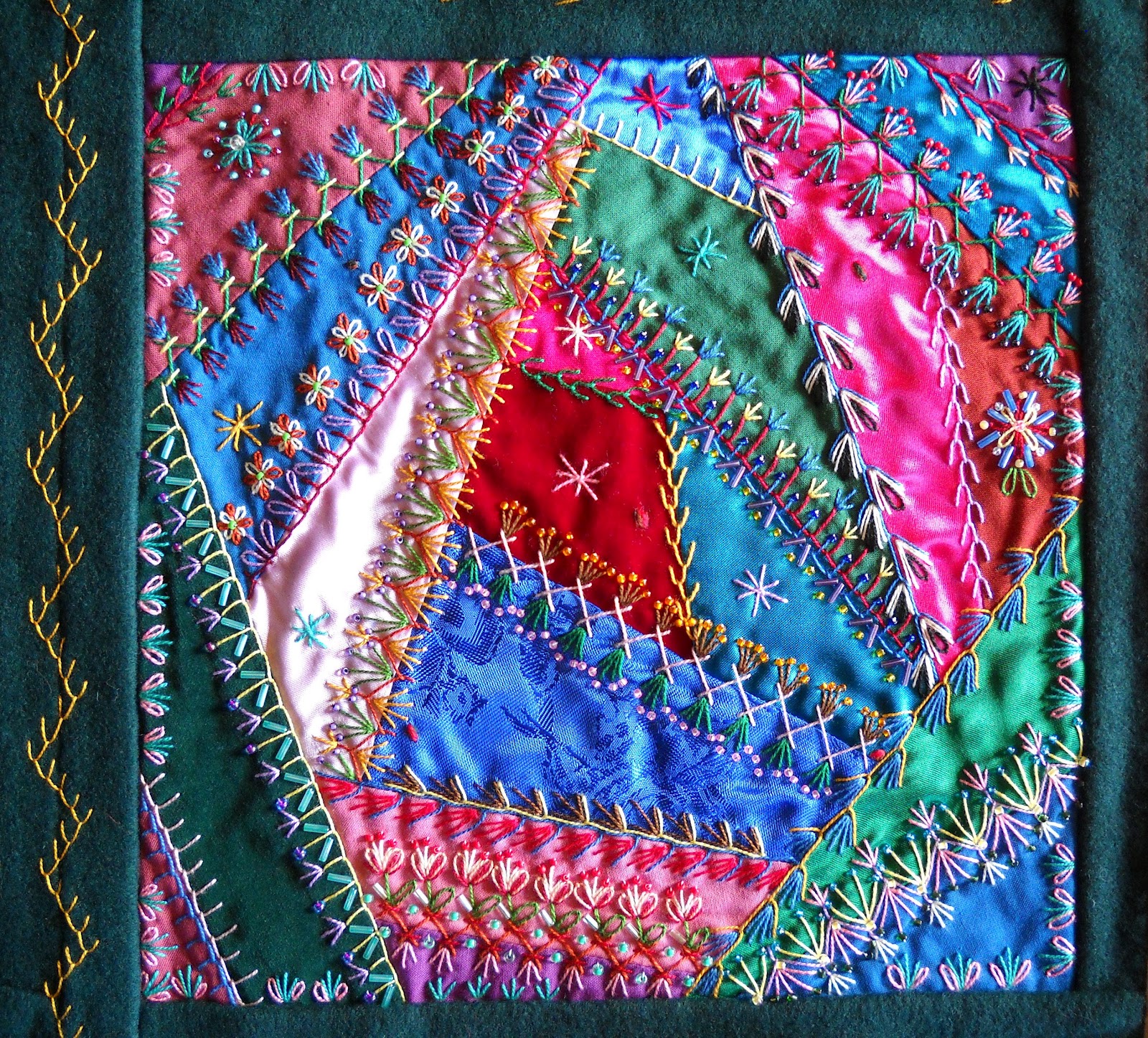 Julies Creative Ideas: Victorian Crazy Quilt - The Flower Patch Block 1