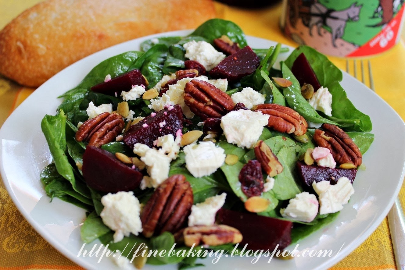 Chocolate dust: Spinach salad
