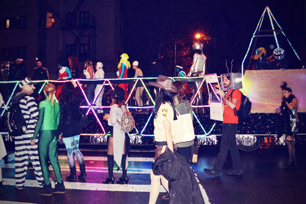 New York Halloween 2013 Parade Wagen Kostüme