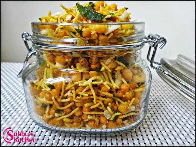 Mixture Recipe / Diwali Mixture Recipe / Chennai Mixture Recipe . This crispy snack is perfect for the evening snack and very special for Diwali.