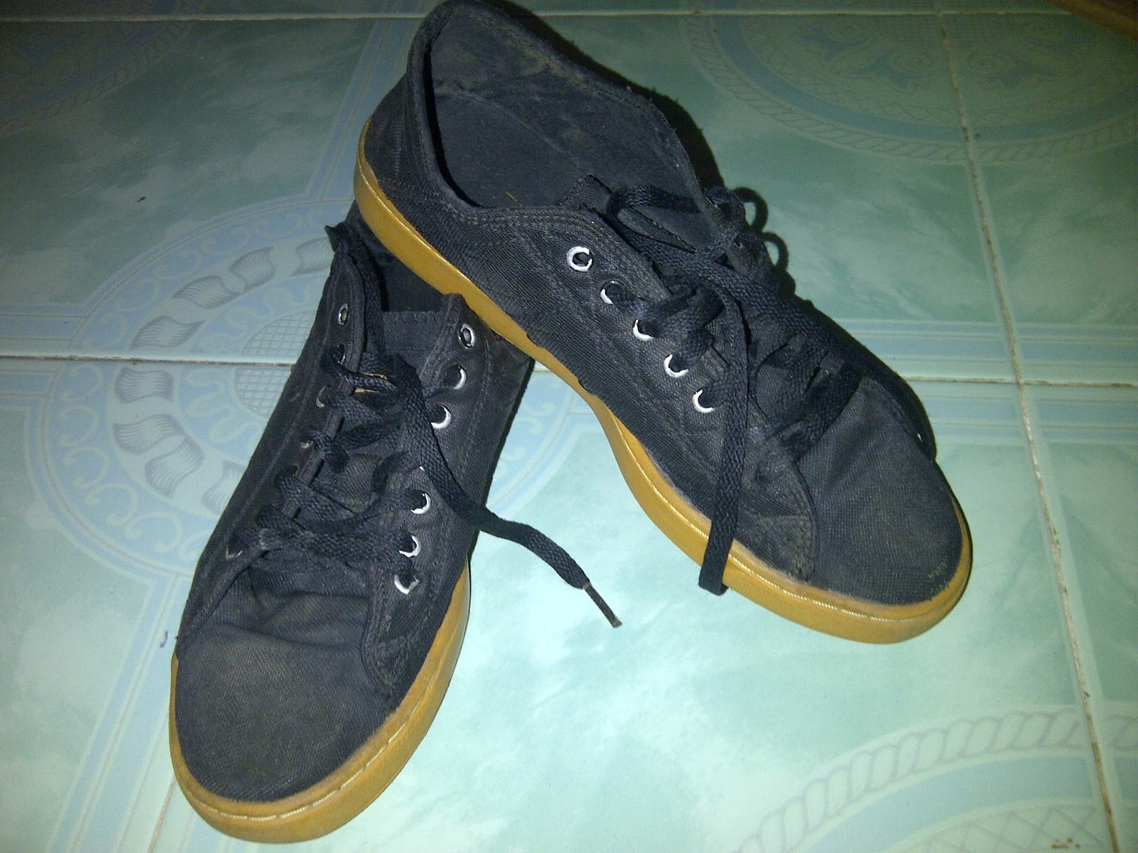 fauzanstore second sepatu league j low quilted 40 fauzanstore second sepatu league j low quilted 40