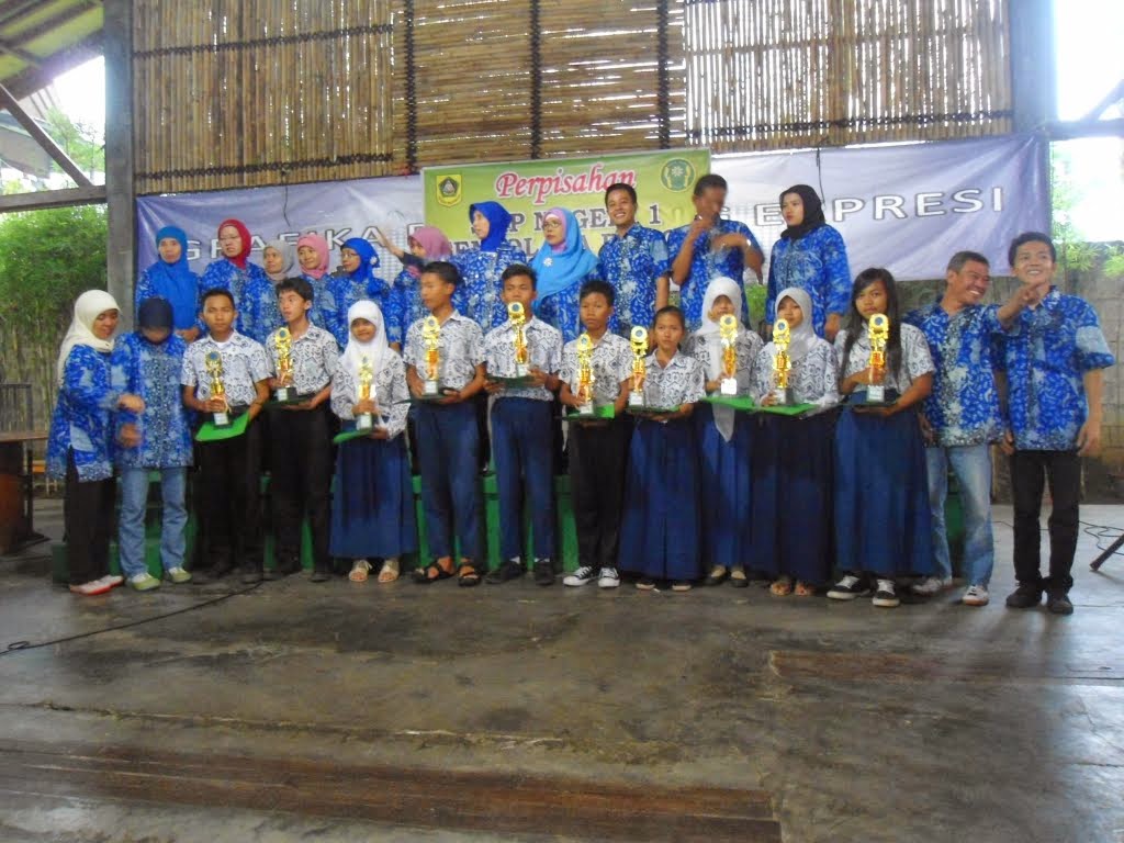 Program Perpisahan SMPN Tenjolaya Bogor
