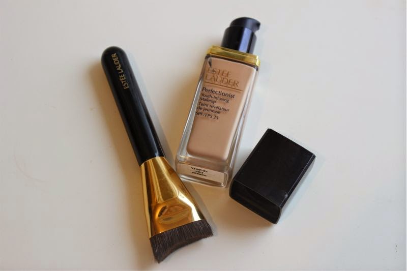 Estee Lauder Perfectionist Youth-Infusing Foundation