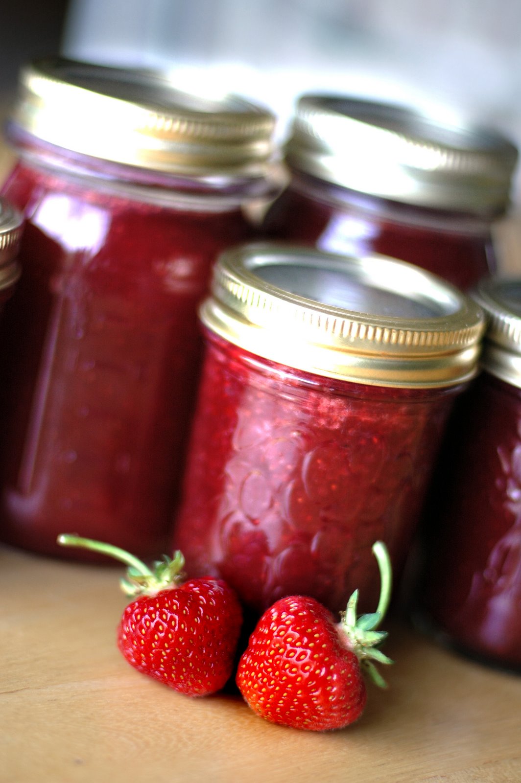 Barefoot and Baking Fresh Strawberry Jam