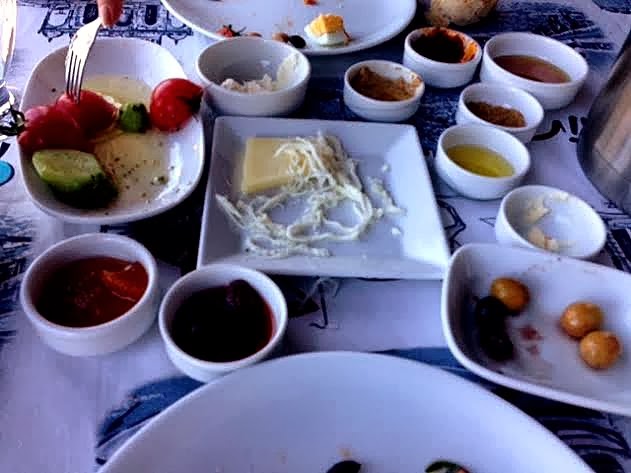 Foca Ilcesi Izmir Kahvalti Mekanlari