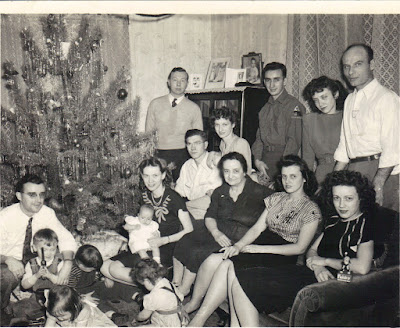 Weber family gathering for Christmas, 1946