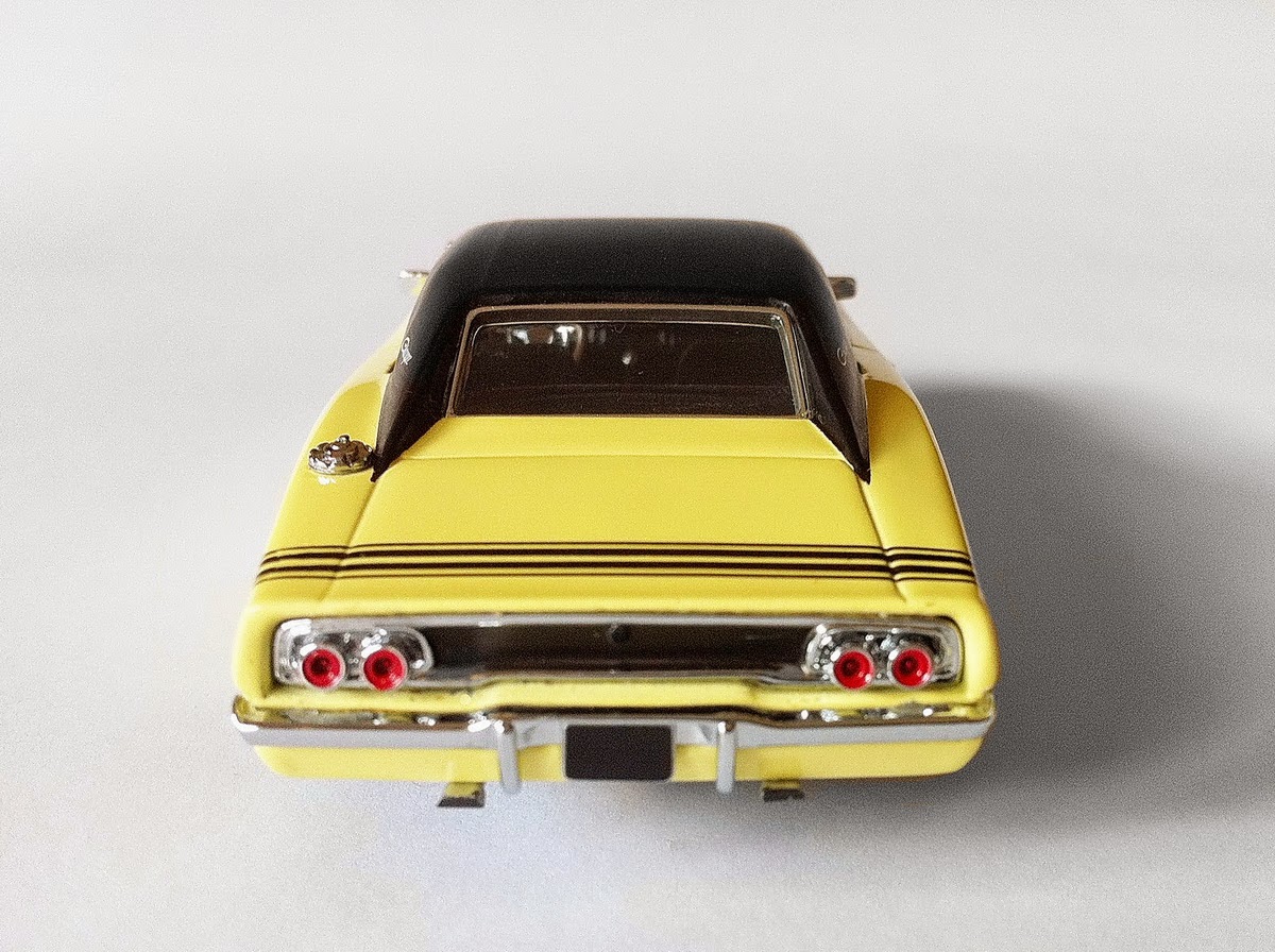 American Icons 1 43 Collection 1968 Dodge Charger R T By