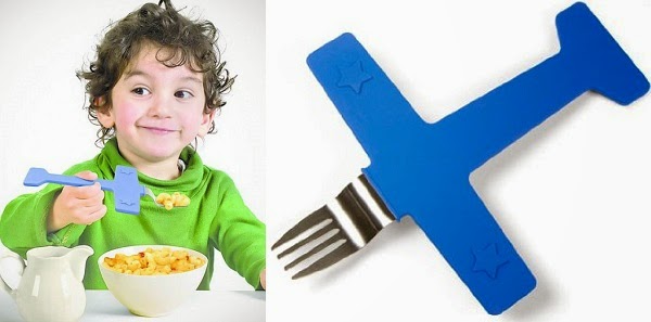 Avión tenenedor, el juguete más eficaz para conseguir dar de comer a tus hijos