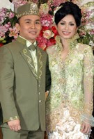 LINTAS MALAM: PENIKAHAN SINGKAT ARTIS