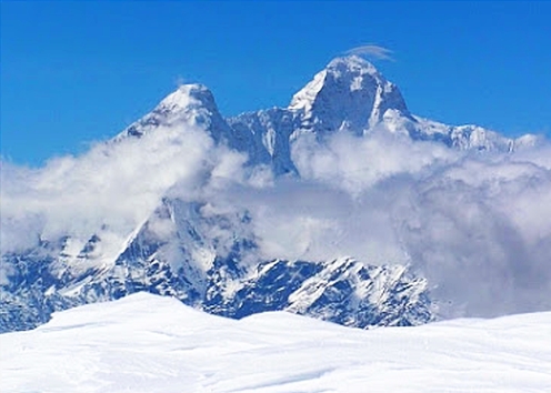 Sacred peaks of Nanda devi and Sunanda Devi in Himalayas (photo by: Alex Moran)