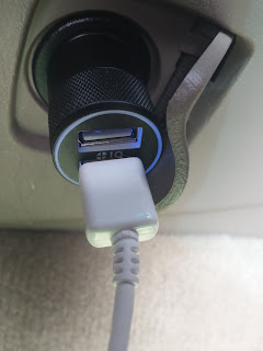 The +LIFEGUARD Car Charger 2.1A in action