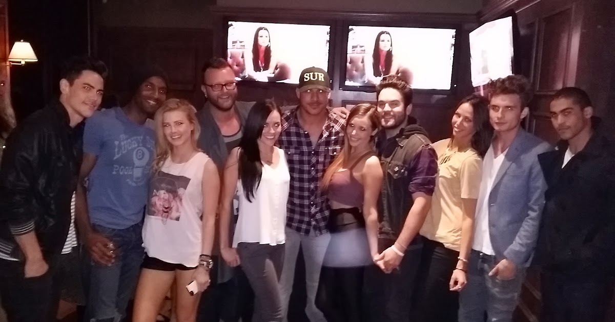 Photo Vanderpump Rules Cast Watch The Final Episode Together!