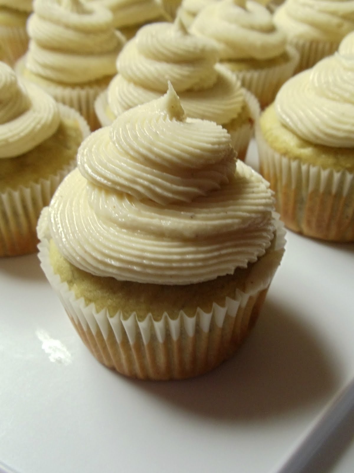 Everything Has It's Wonders Roasted Banana Cupcakes with