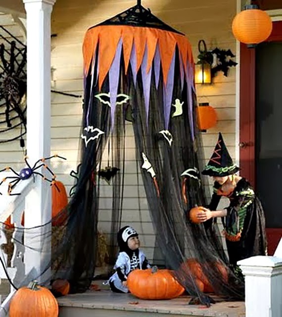 you can buy most of these outdoor decorations at your local craft hardware garden or drug store get out there and scare up a mess of ideas for your yard - Halloween Porch Decorating Ideas you can buy most of these outdoor decorations at your local craft hardware garden or drug store get out there and scare up a mess of ideas for your yard - Halloween Porch Decorating Ideas