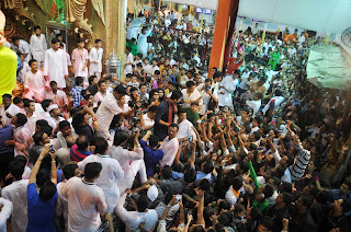 Ranbir Kapoor visits Lalbaugcha Raja, Mumbai