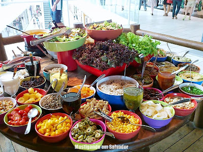 Creperia Mariposa: Buffet de Saladas da loja do Shopping Paralela