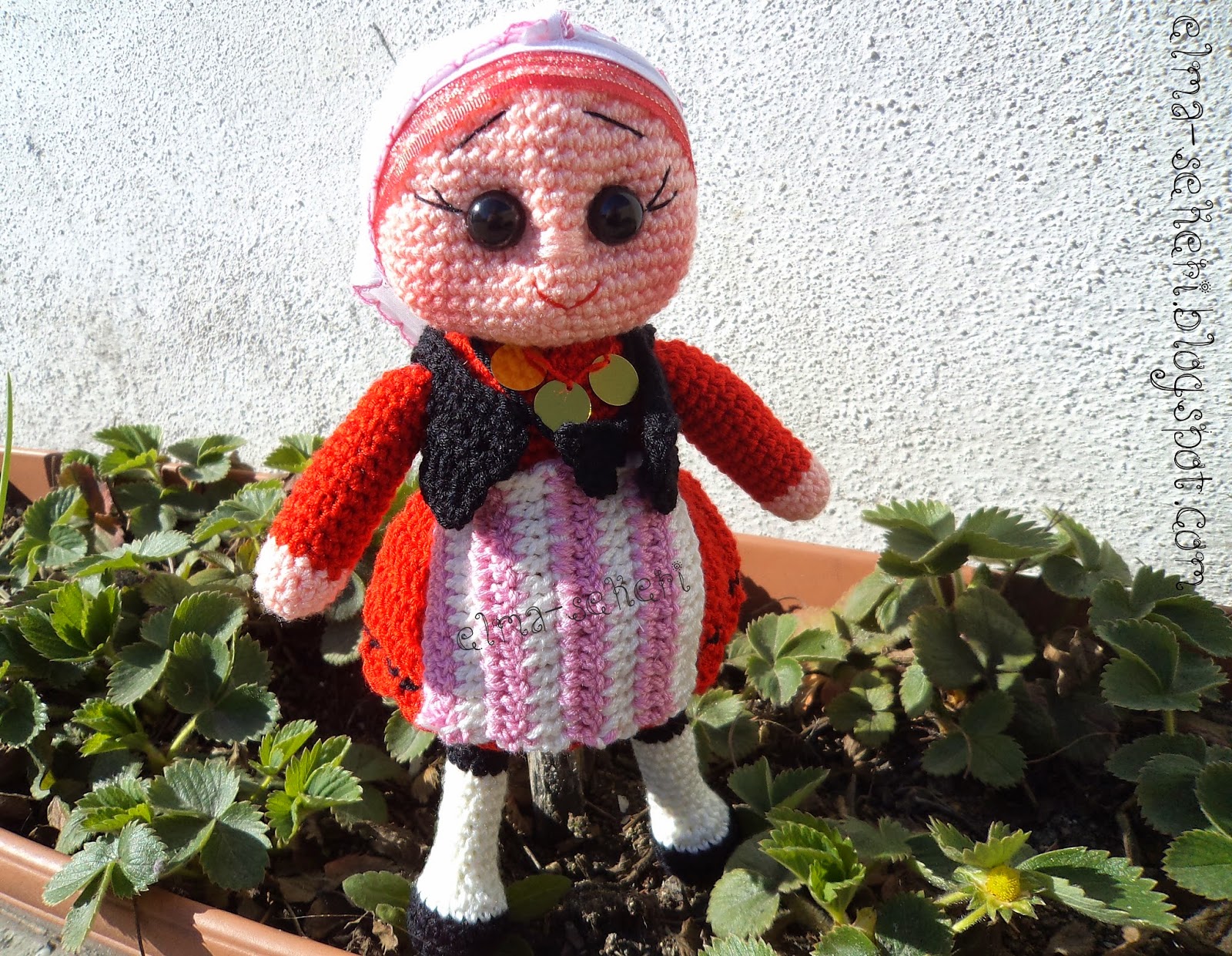 Elma Şekeri El Sanatları Atölyesi Amigurumi Bebekler ve Örgü
