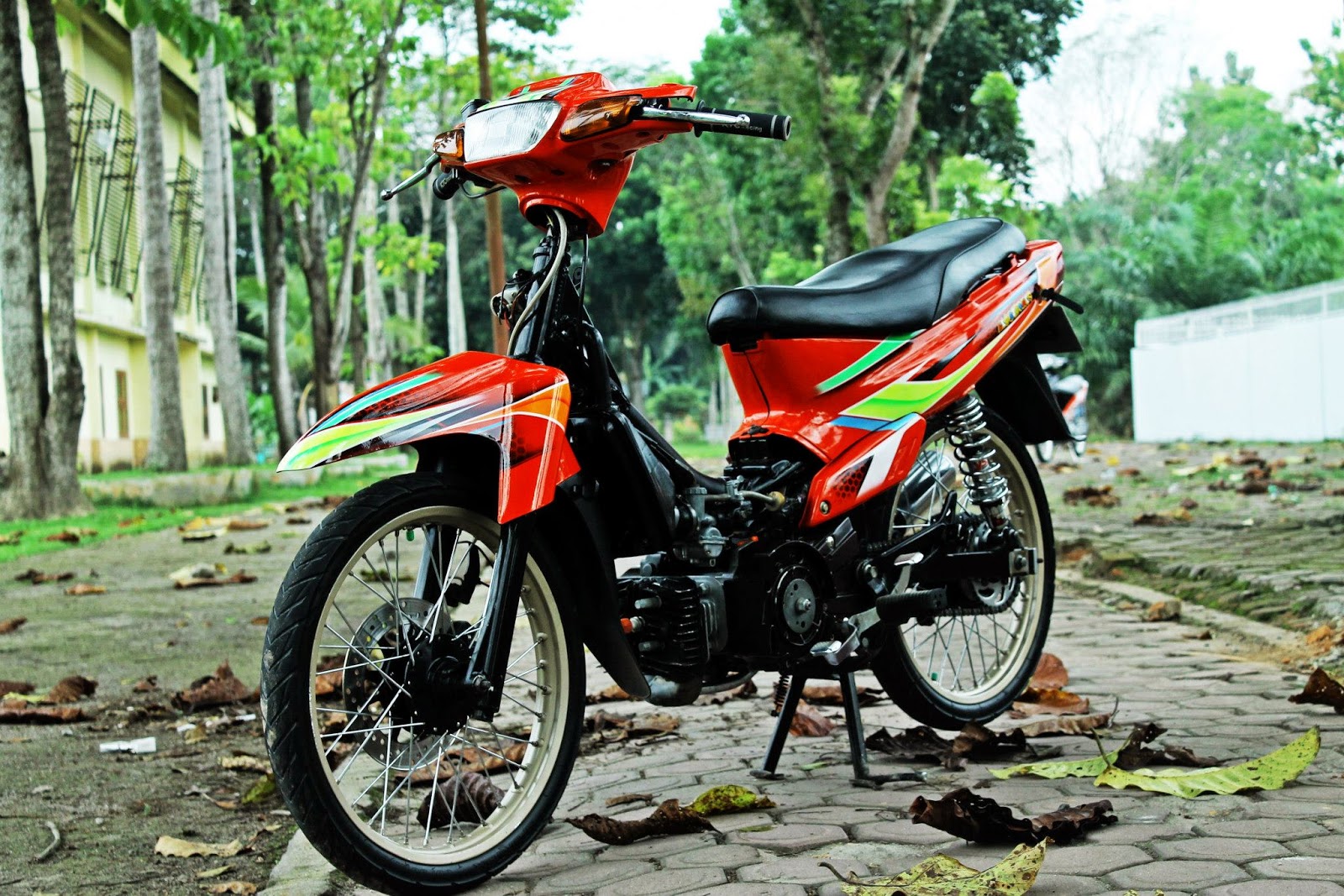 96motorcycle Yamaha F1zr Modifikasi Harian