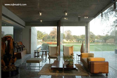 Sector del interior de la moderna casa La casa por dentro
