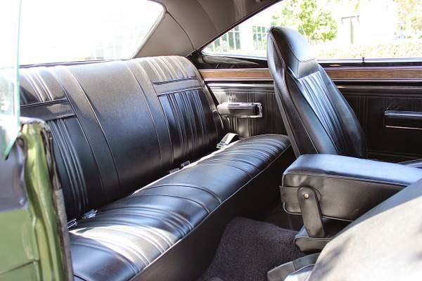 1970-Dodge-Coronet-RT-back-seat.jpg
