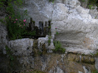 vasche scolpite nella roccia