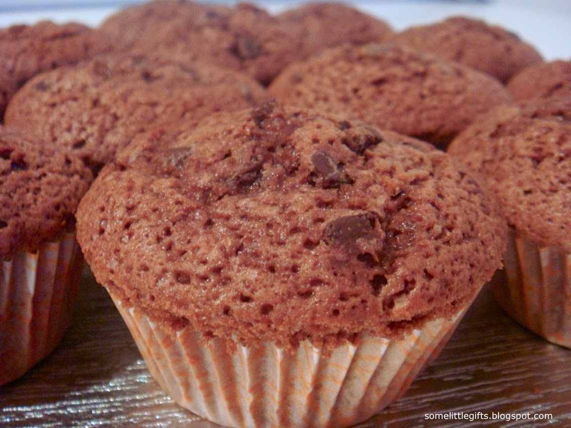 Some little gifts Magdalenas de chocolate con harina integral