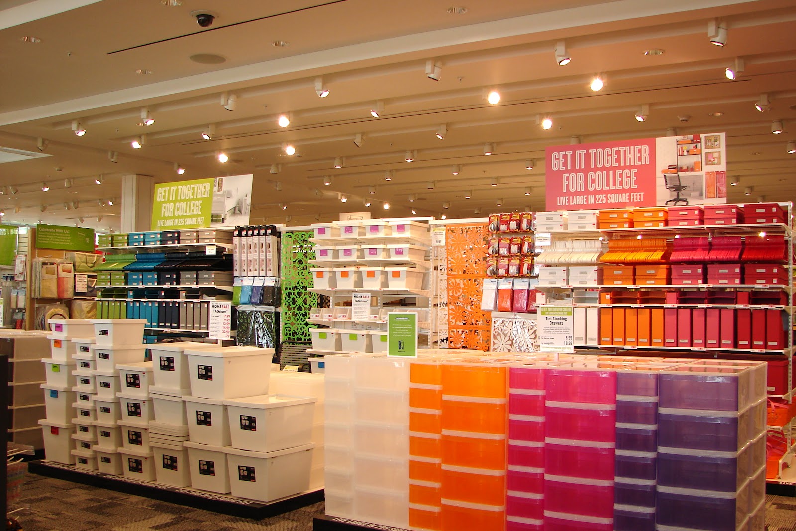 short girl, long island. Blogger Preview at The Container Store.