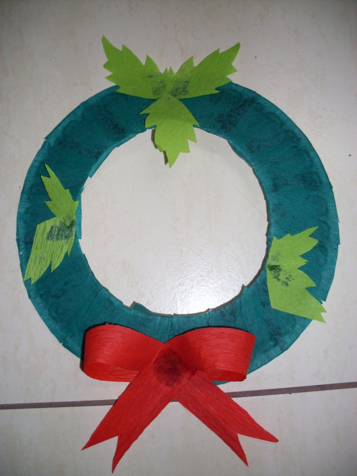 Roohi's Collections: Paper Plate Wreath Craft