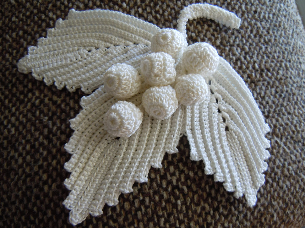 irish crochet leaves Crochet Pinterest