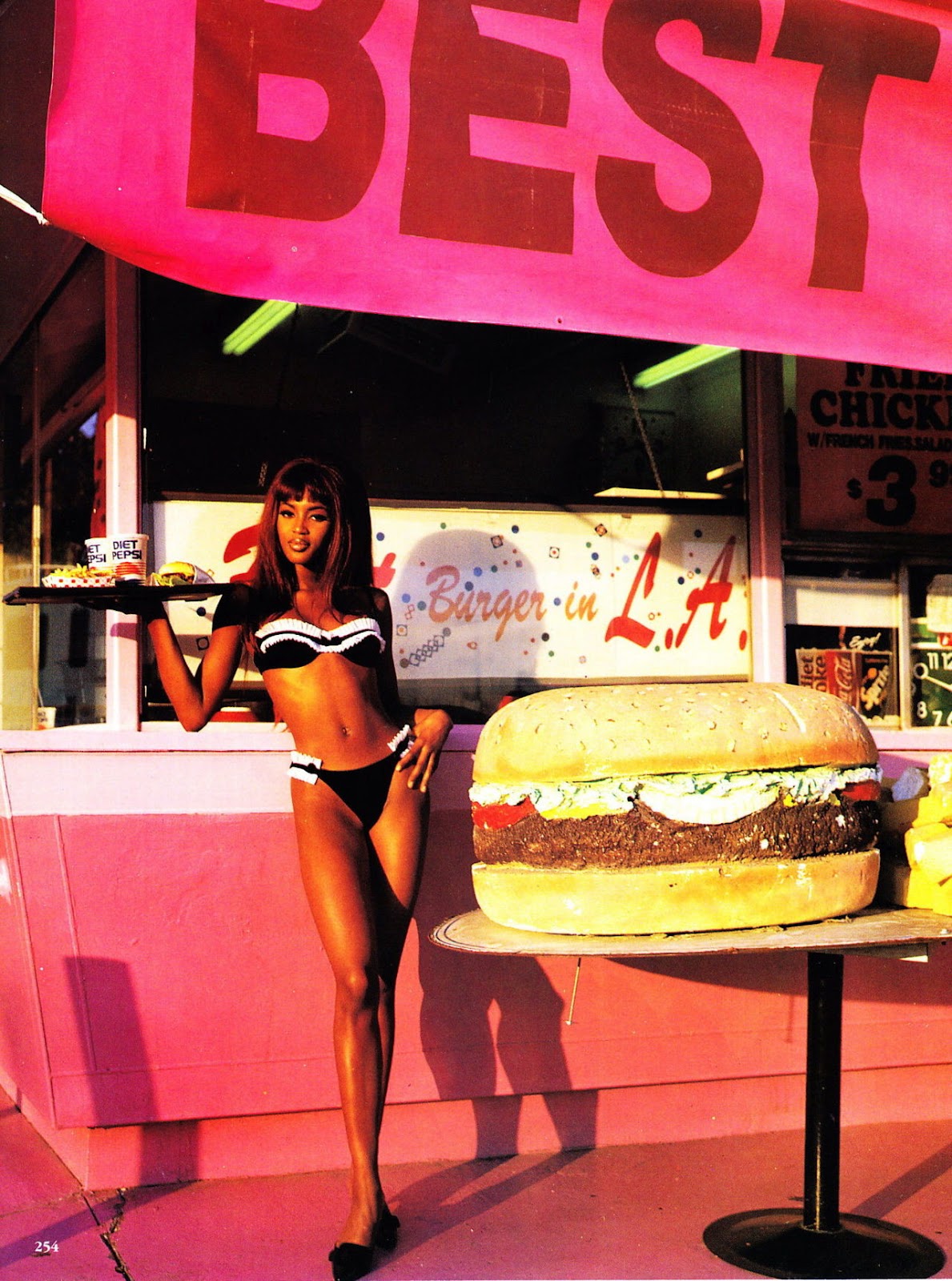 http://2.bp.blogspot.com/-rxgFufy8ZeY/T2IBfJ5XpuI/AAAAAAAAiU8/YZFs31BPs4s/s1600/ellen-von-unwerth-1.jpeg