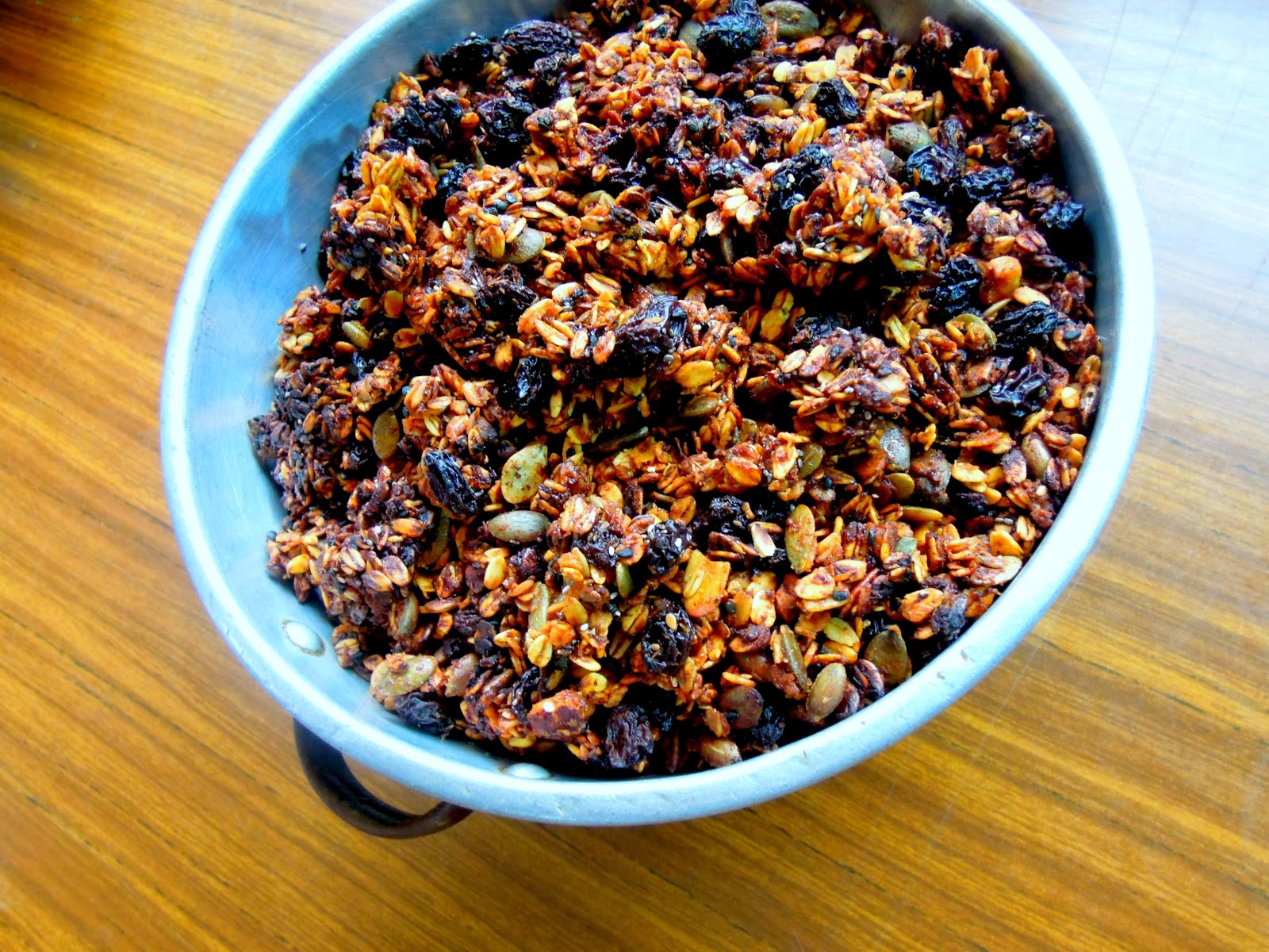 chowgypsy Fleeing Israel with Fruit Concentrated Goji Granola