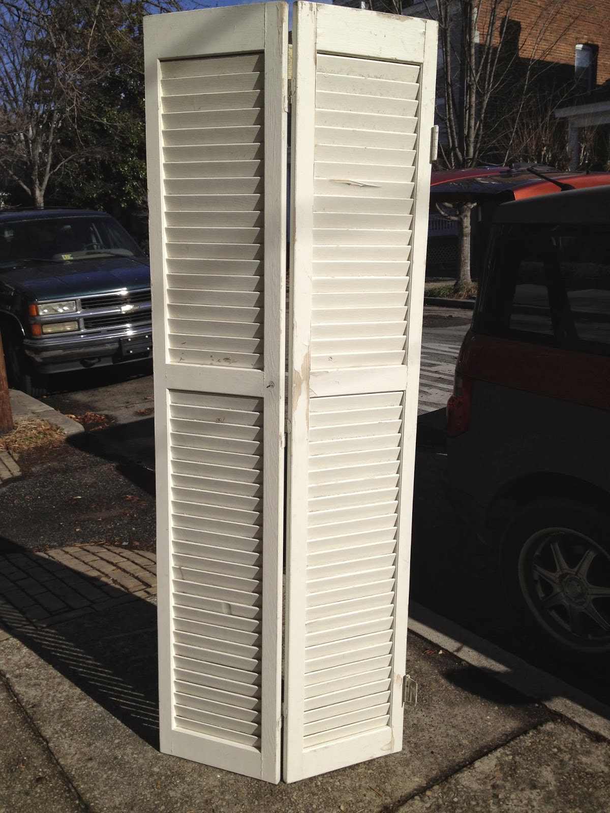 1600 #9B4330 SheShe The Home Magician: Old Louvered Closet Door Becomes Headboard wallpaper Louvered Garage Doors 38251200