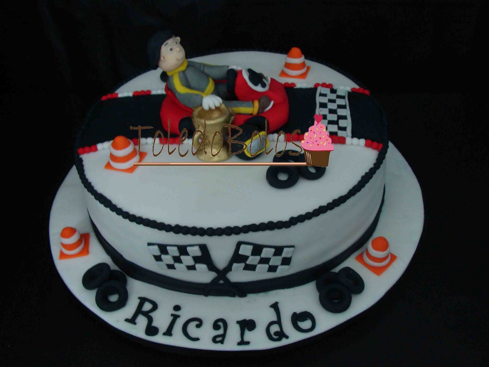 Toledo Bolos - Bolos decorados, Cupcakes e Doces personalizados para sua  festa no Rio de Janeiro: Bolo do motoqueiro