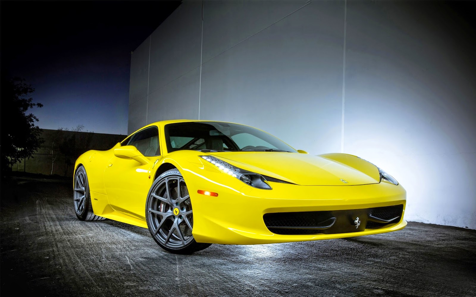 15+ Hình nền siêu xe Ferrari đẹp cho máy tính