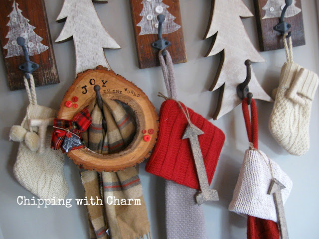 Chipping with Charm: Wood Slice Wreath...www.chippingwithcharm.blogspot.com