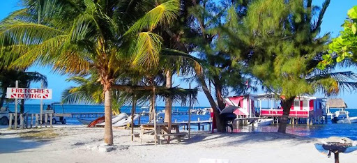 FRENCHIES DIVING - CAYE CAULKER - BELIZE