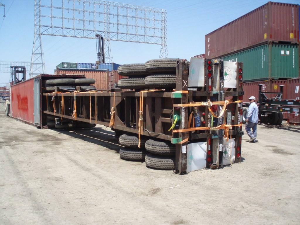 CONTAINER CHASSIS & PARTS CHASSIS LOADING PHOTOS