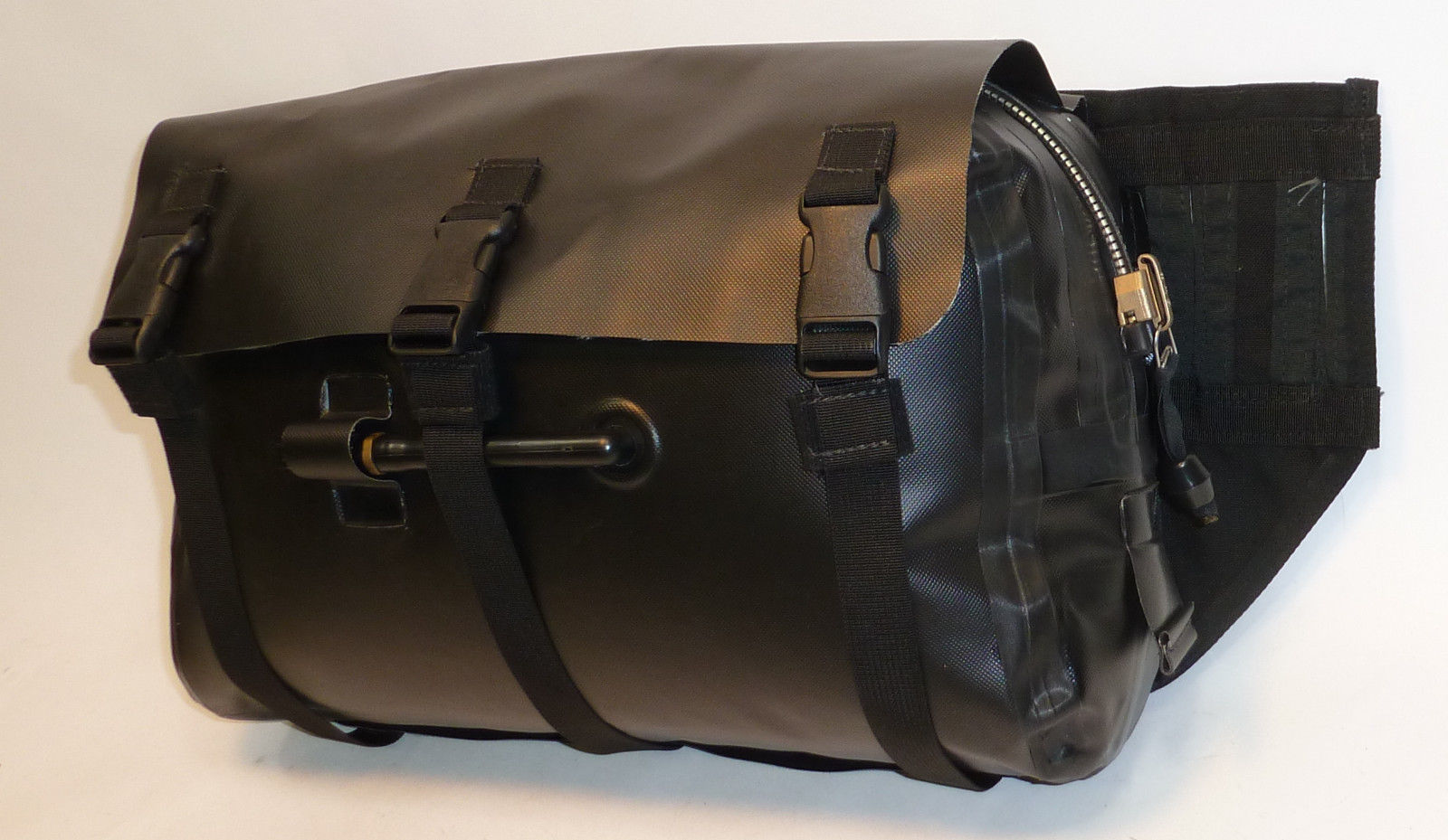 bingbabel London Bridge LBT2684C BLACK UW Waterproof Jump Bag