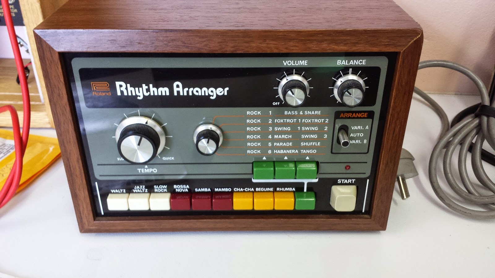 JonDent - Exploring Electronic Music: Roland TR-66 Rhythm Arranger